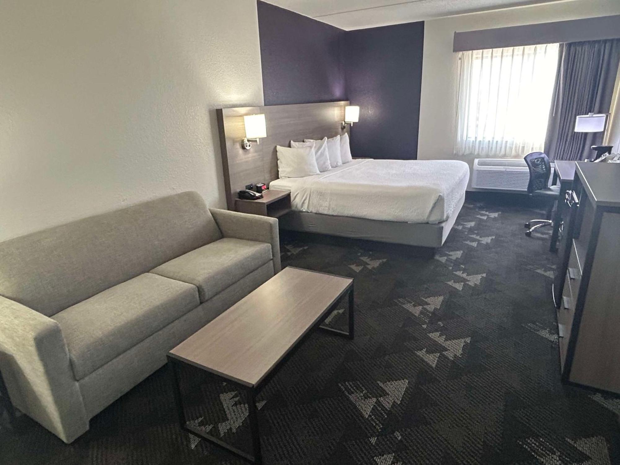 Best Western Bolingbrook Hotel Exterior photo